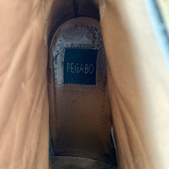 Women's Black Leather Ankle Boots - Picture 6 of 6